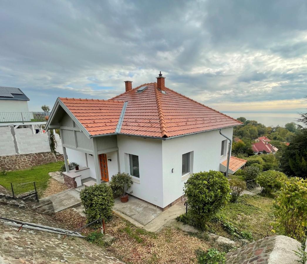 Belvárosi Ház Gyönyörű Panorámával Balatonalmádi